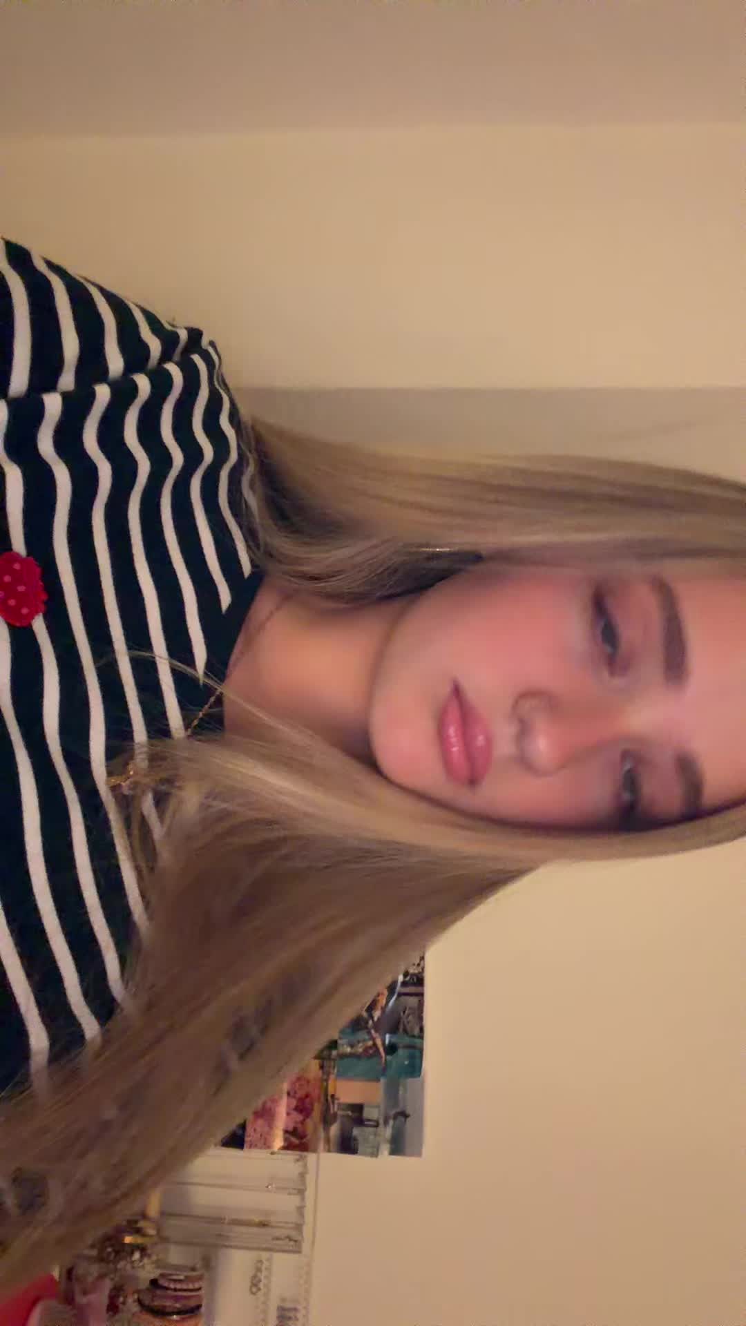 @🦢