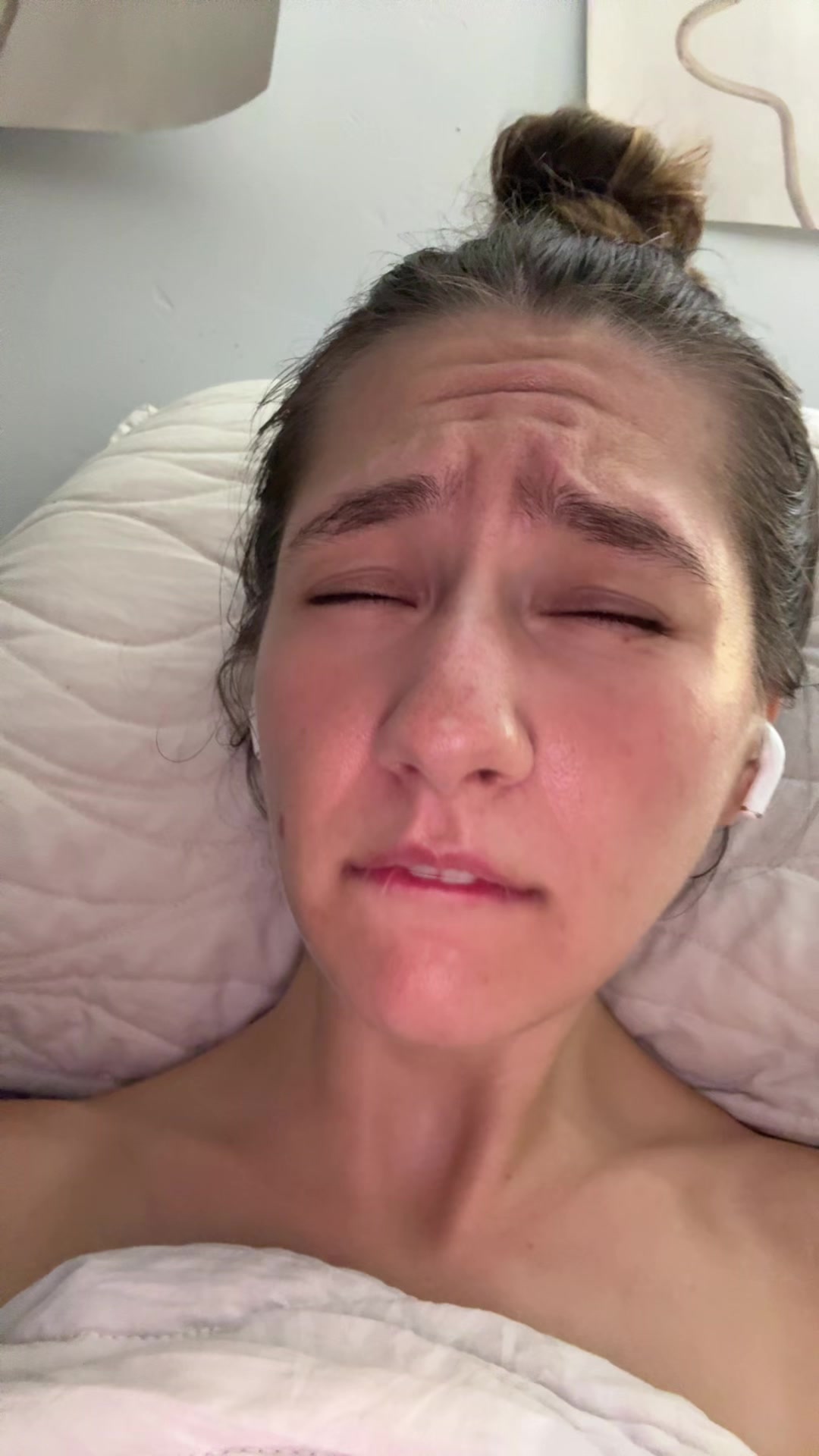 @isabella