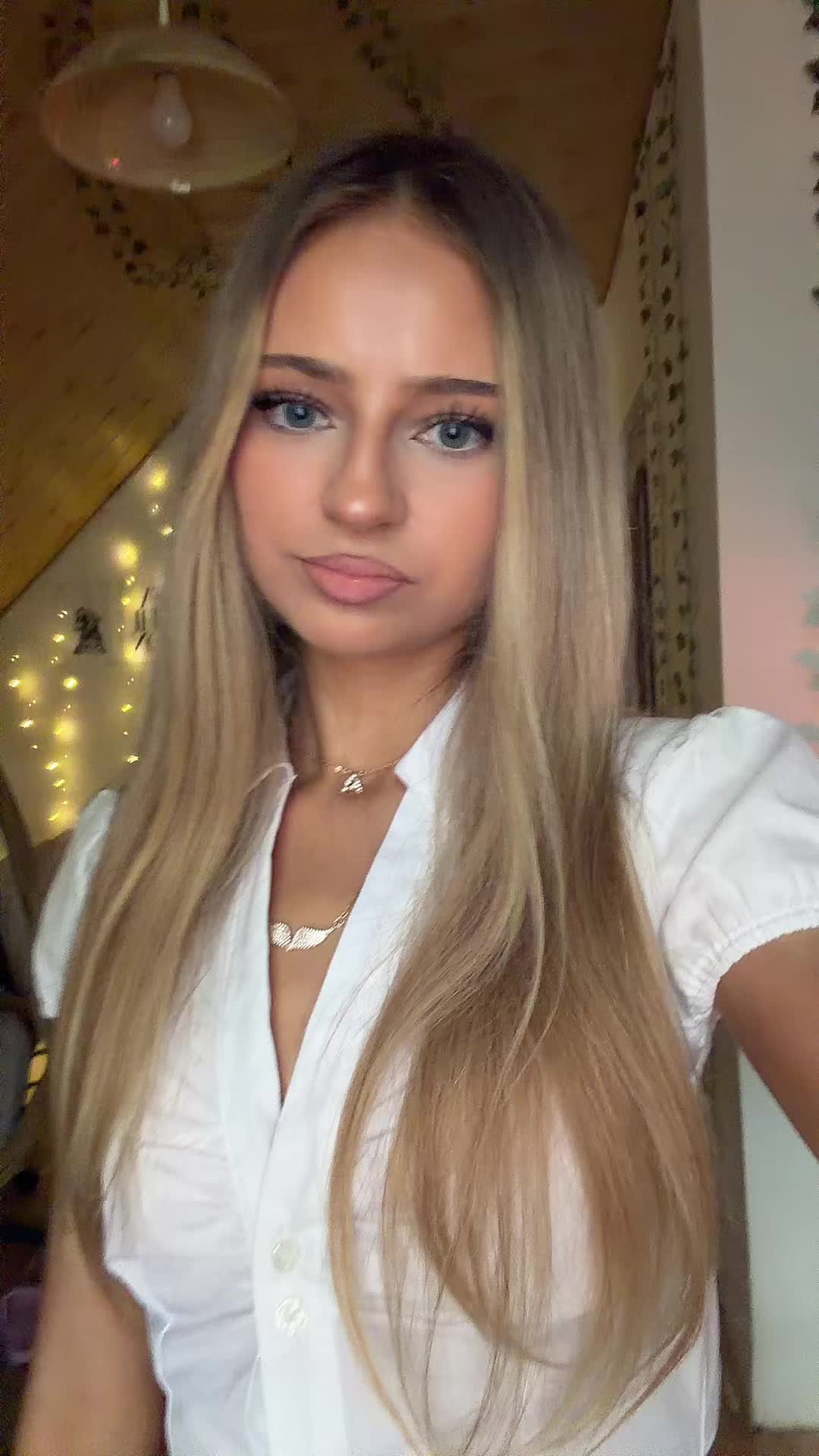 @⋆𝓞𝓵𝓪⋆