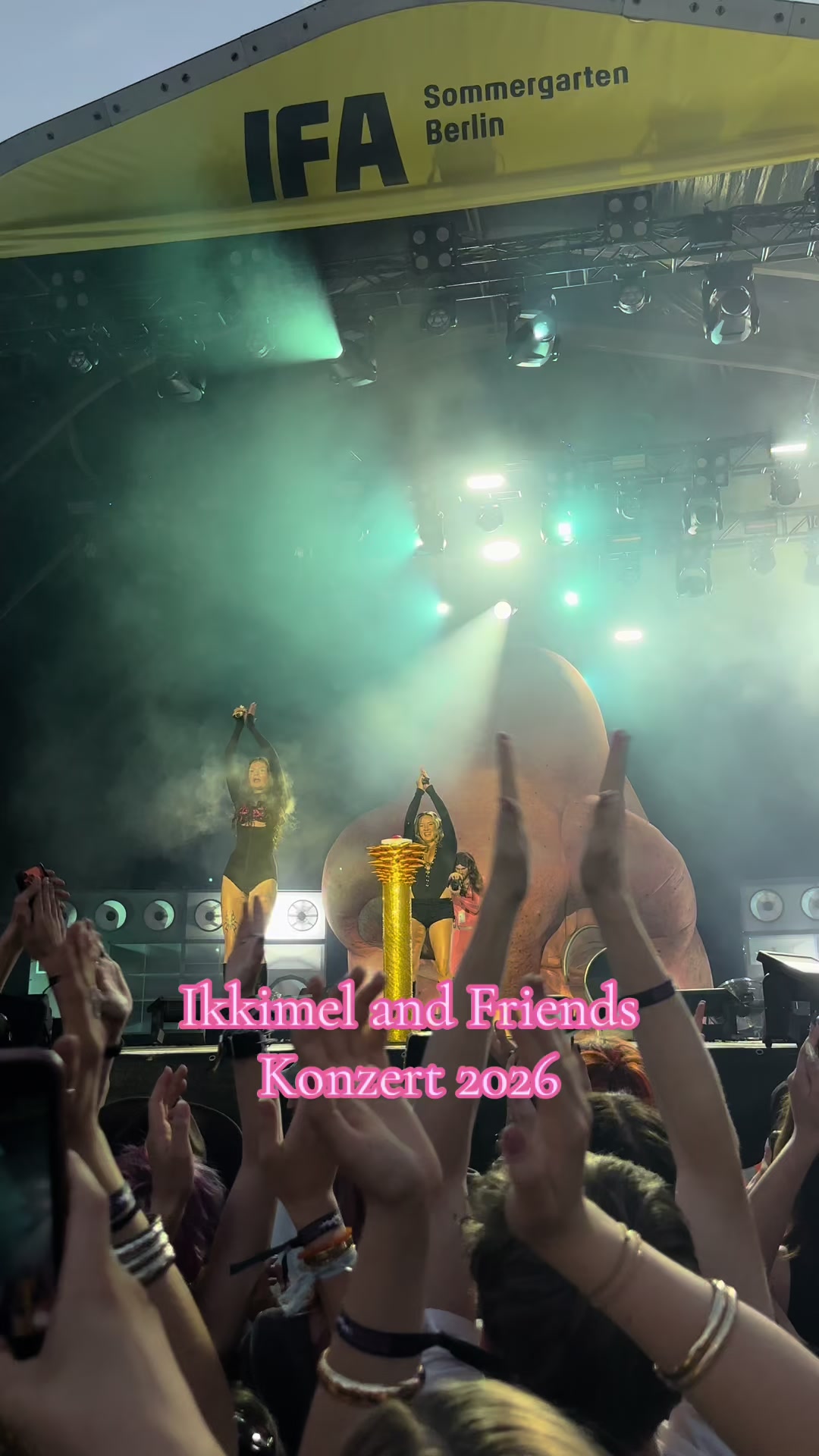 @Alina & Frieda
