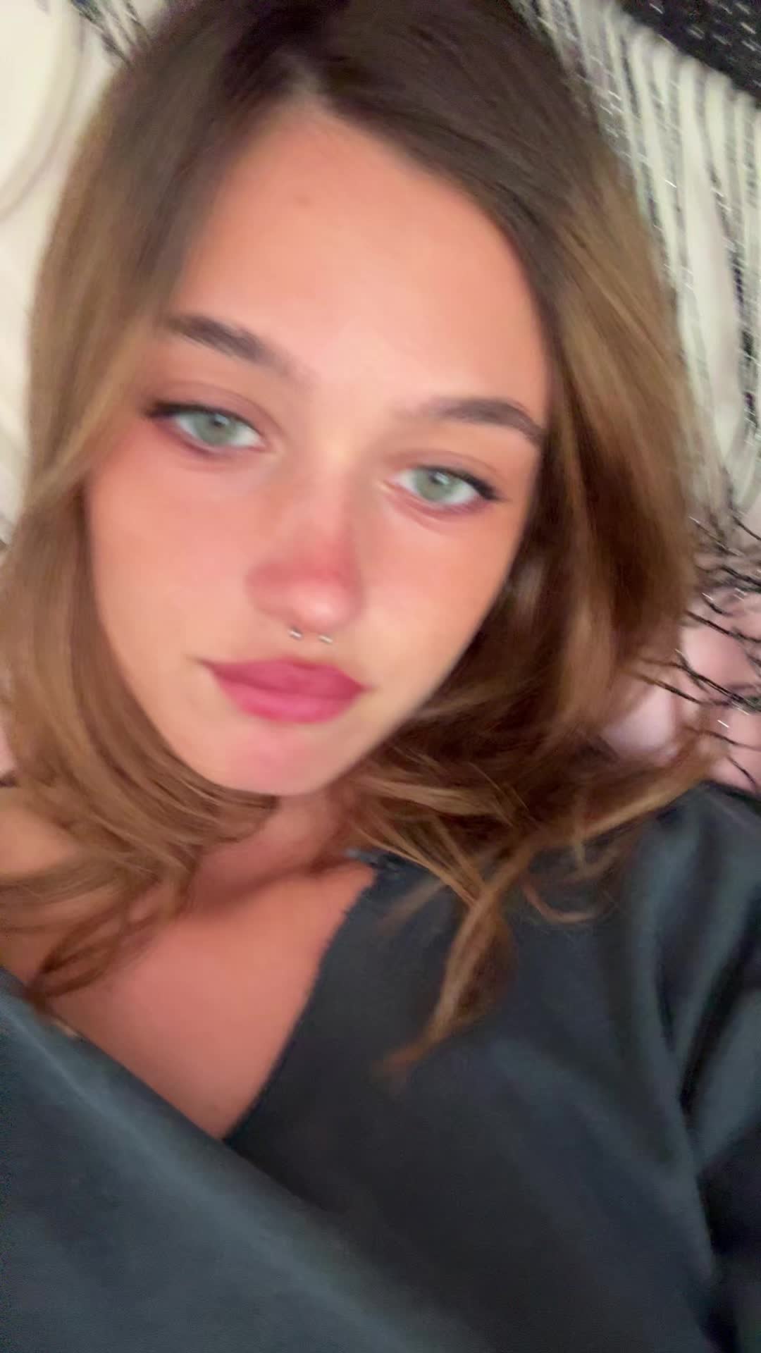 @bella