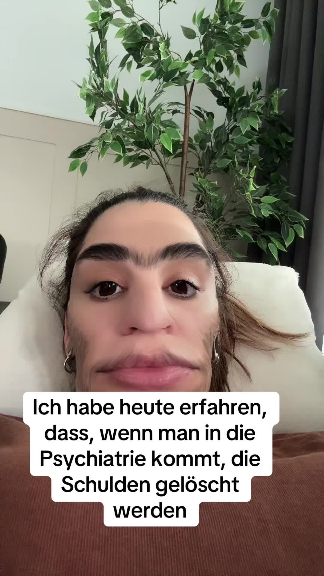 @eKe