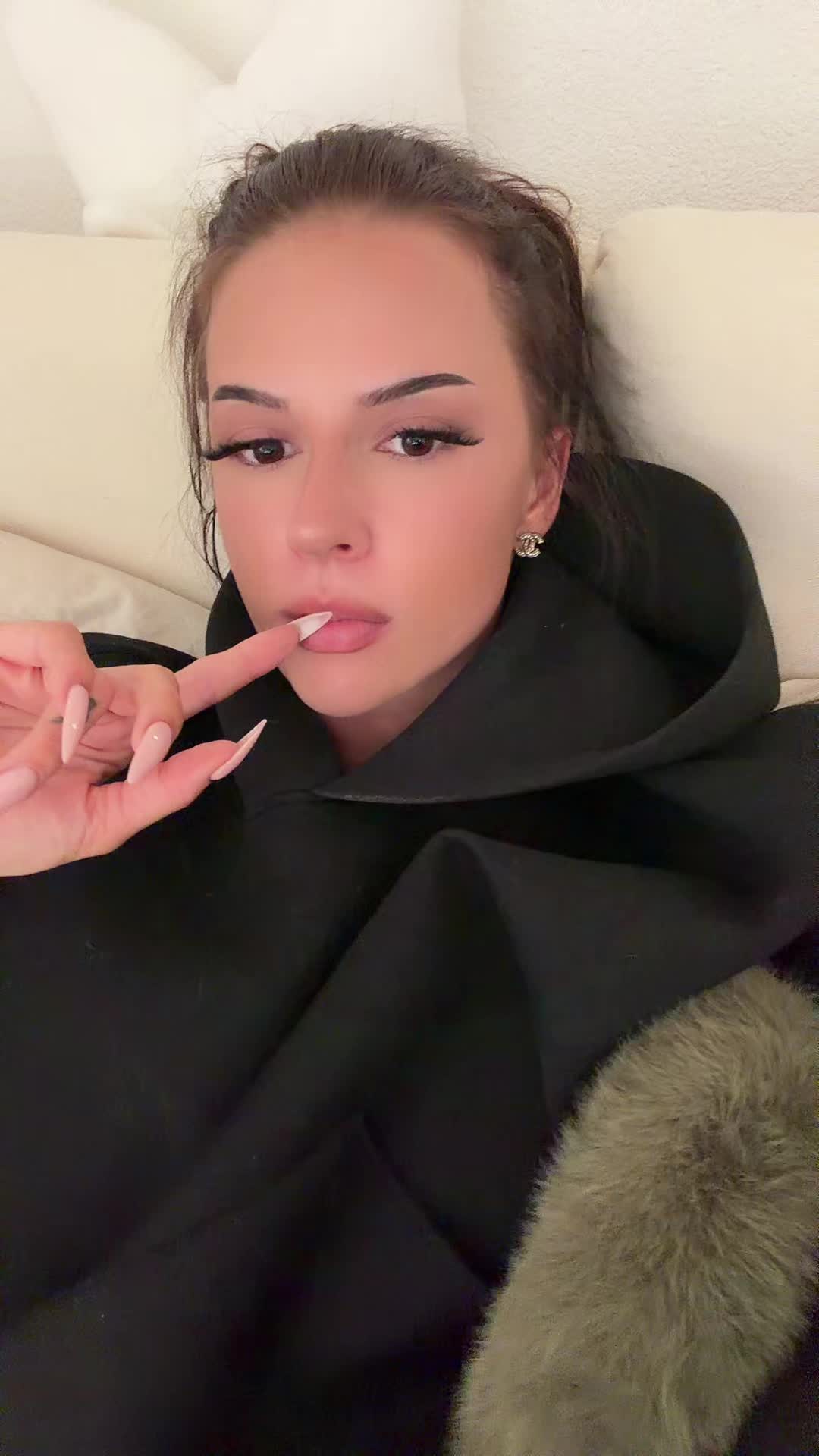 @viktoria🍒