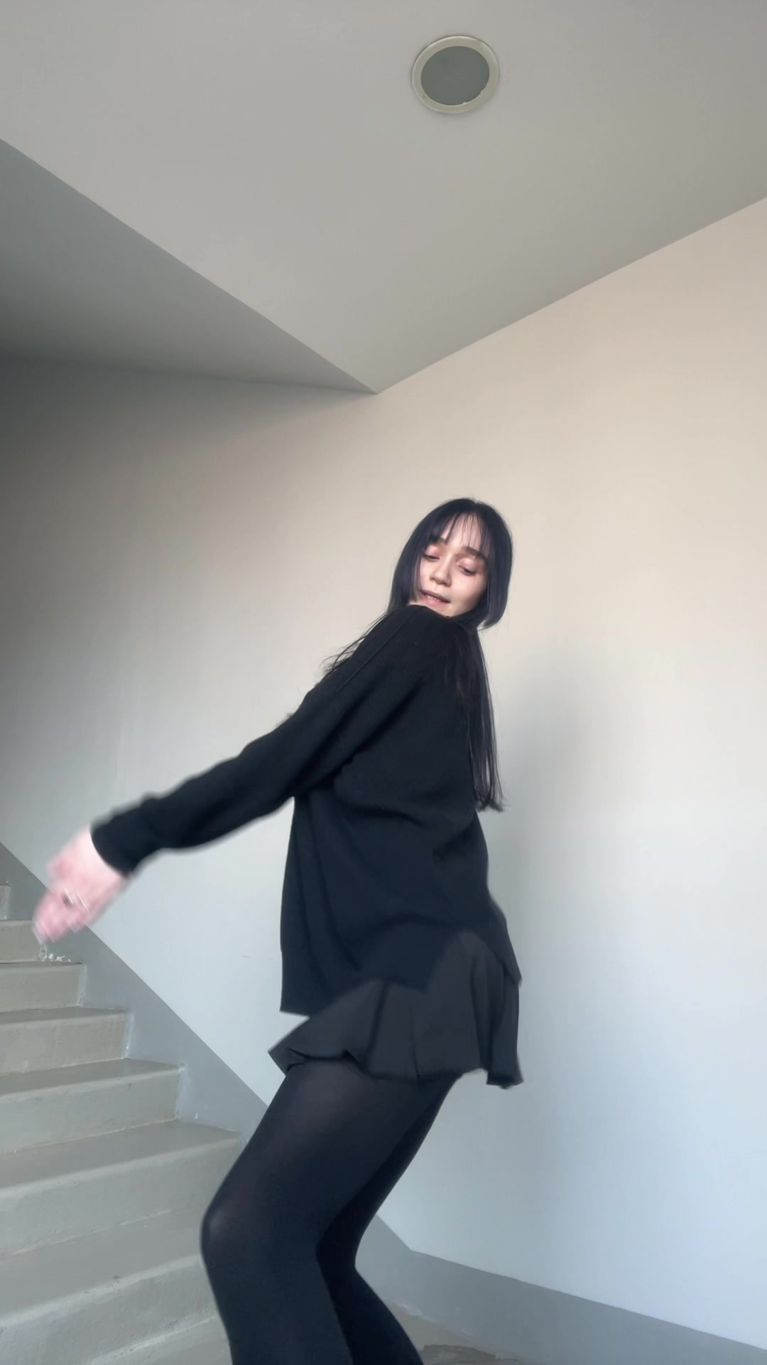 @???
