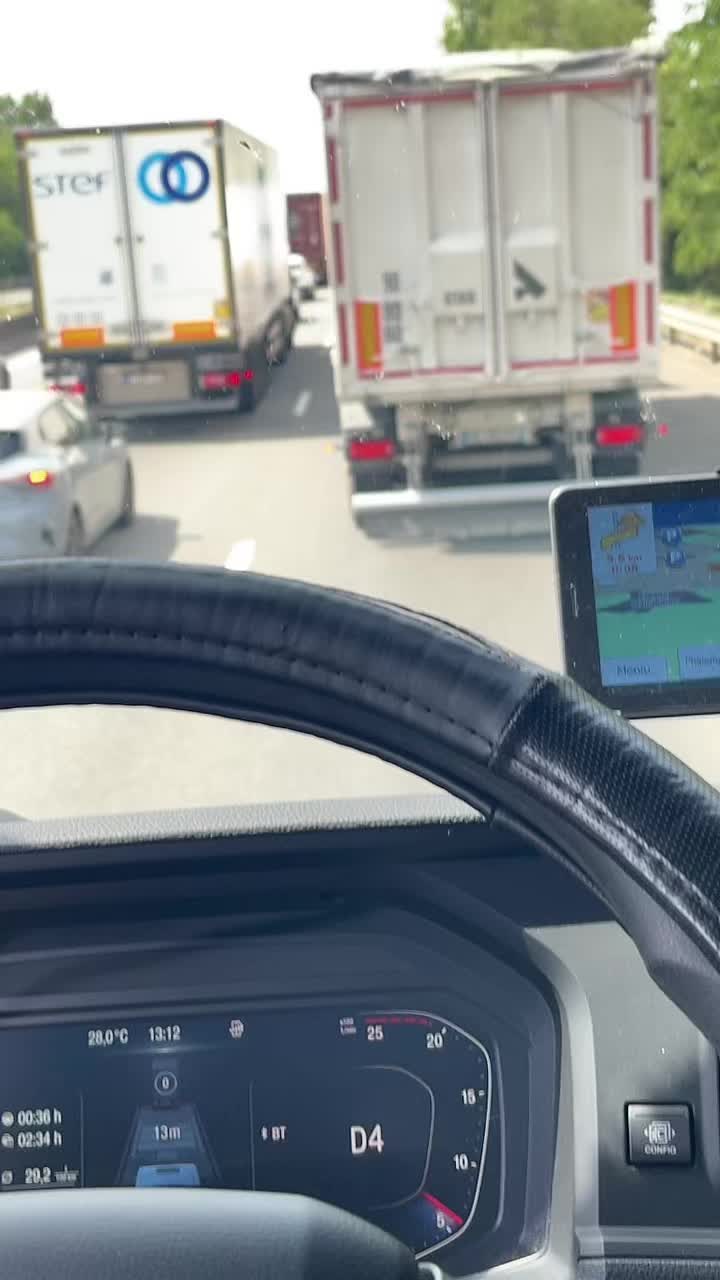 @Victor Victor🇲🇩🇮🇹