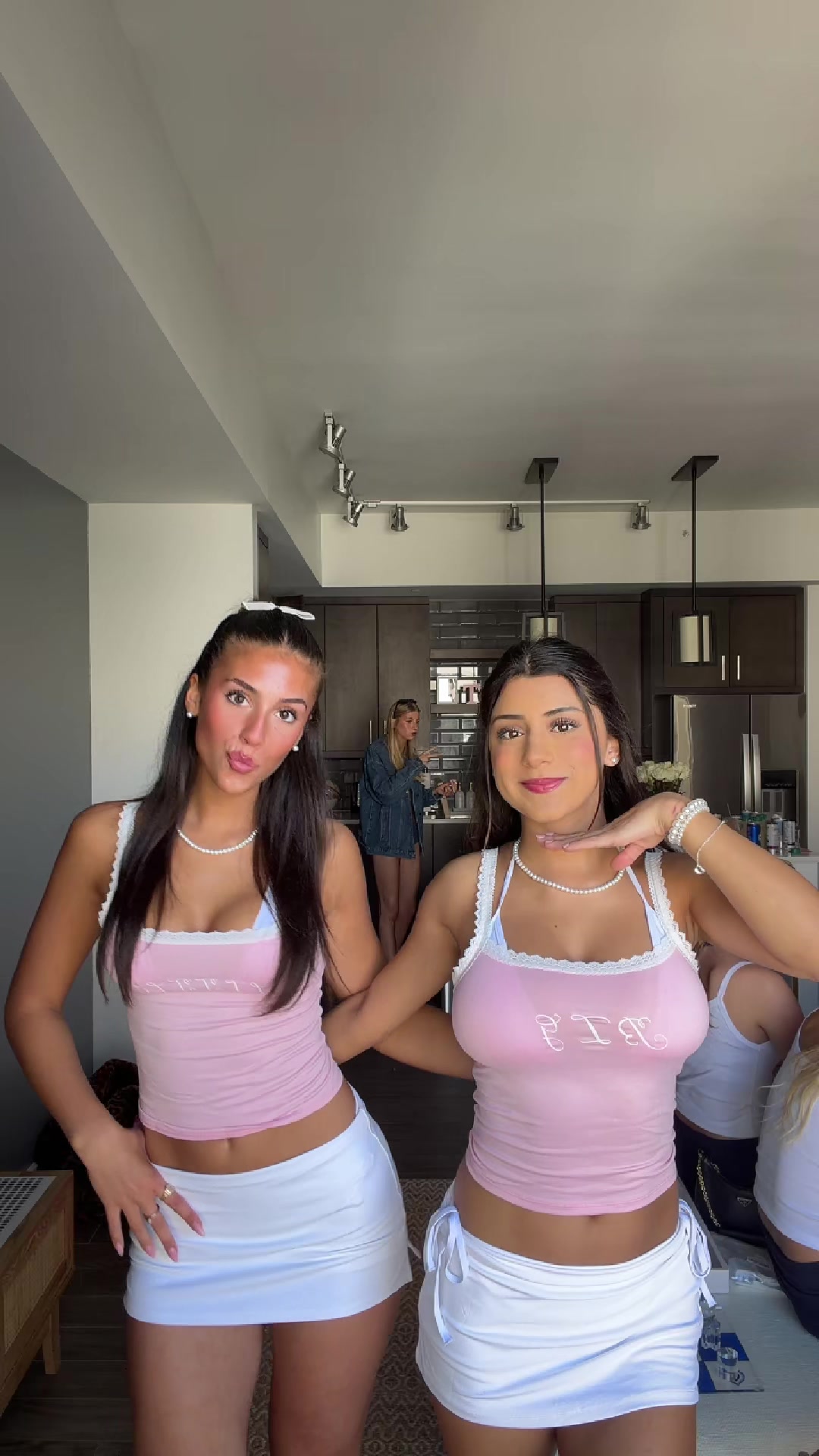 @ava simone ๐ค