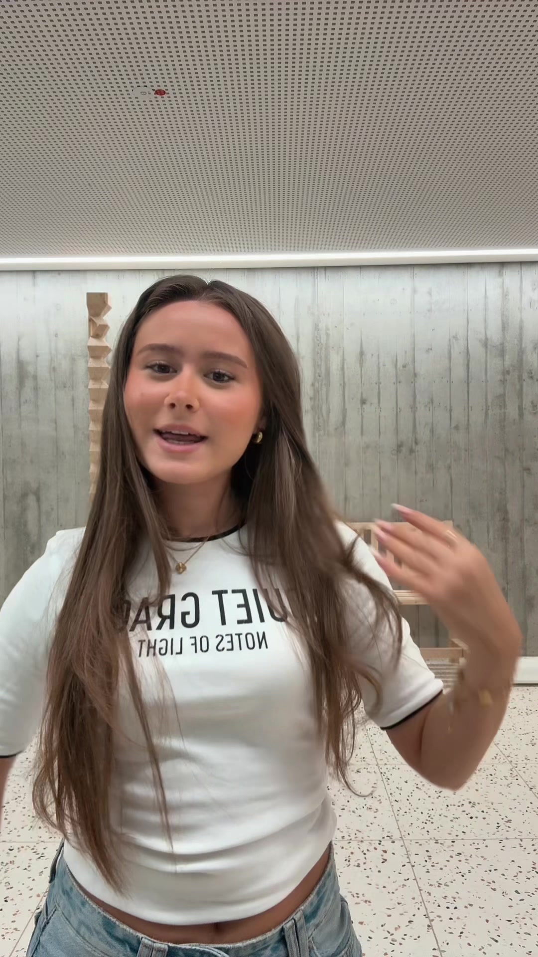 @Yllza