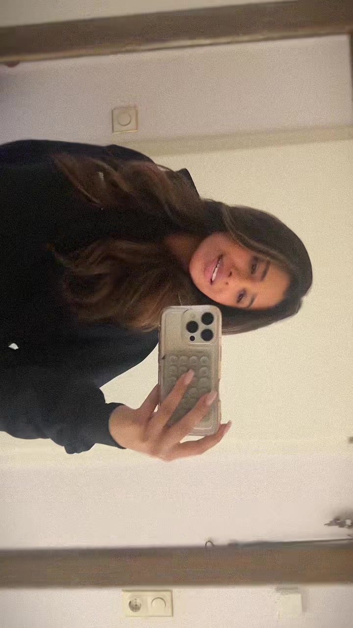 @avnimehraa_