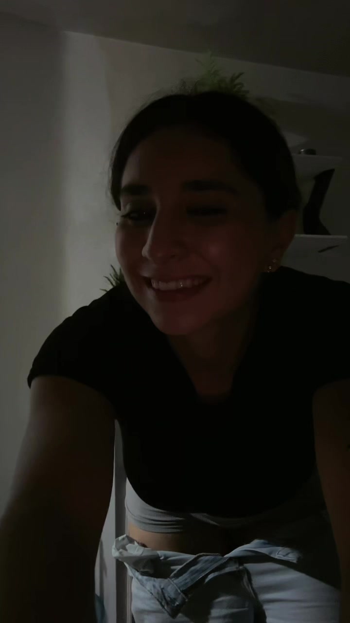@Zurdita