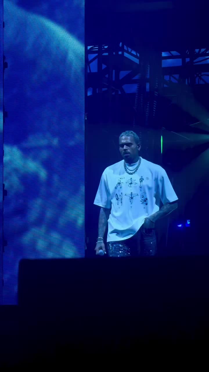 @breezybrow908