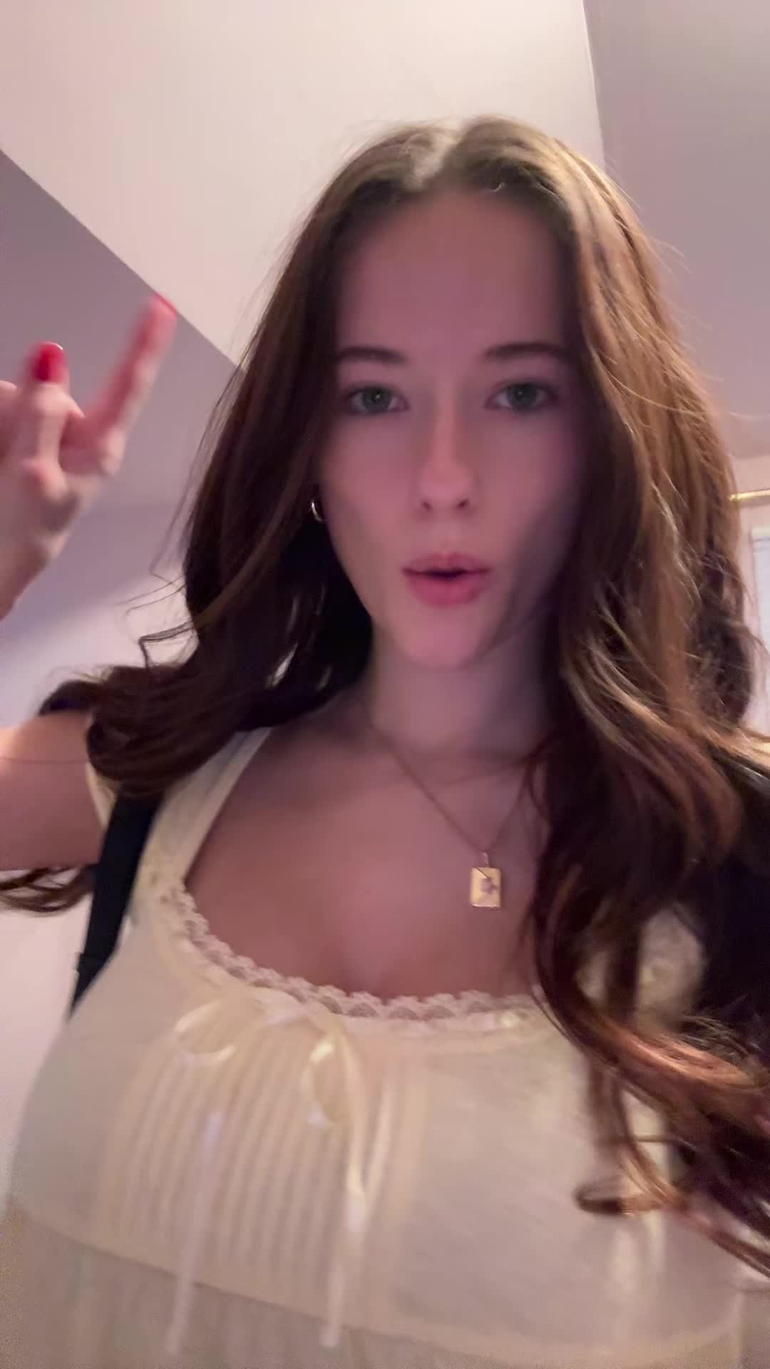 @veronica