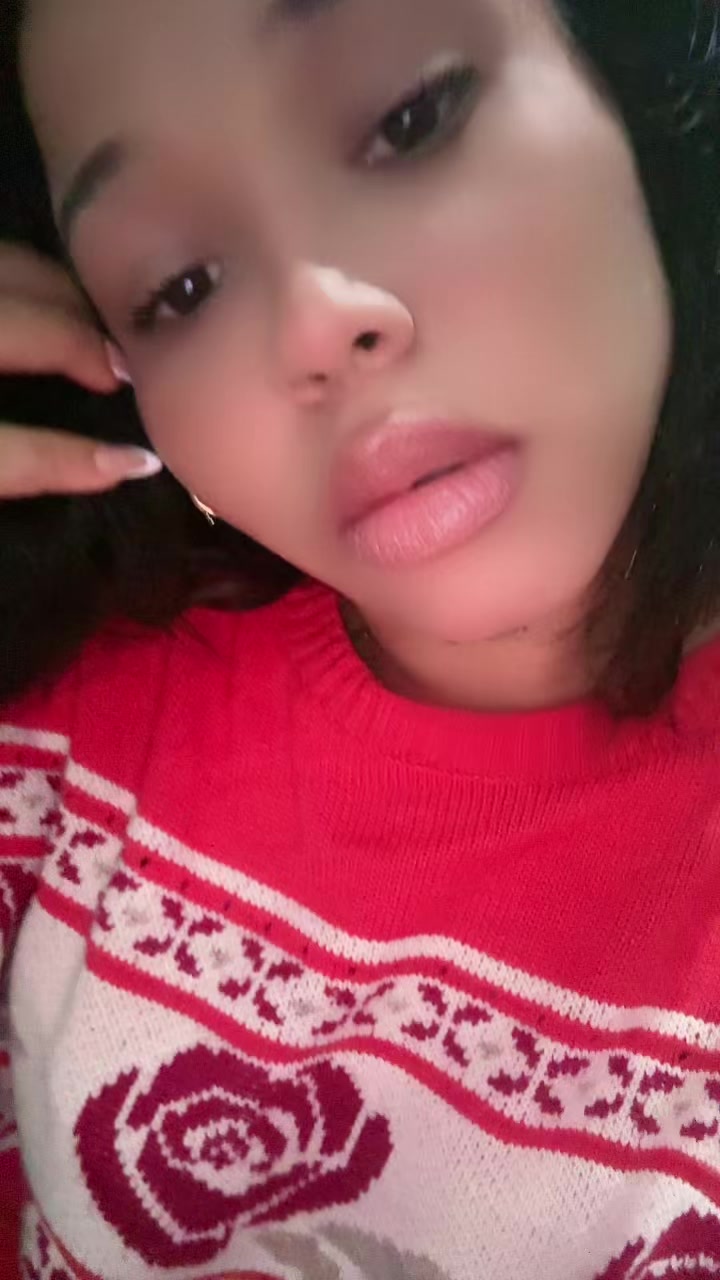 @Angelica25