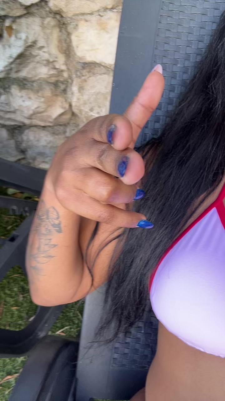 @Dayana