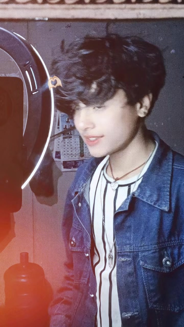 @🤗so 😘 cute 😘 boy🥰