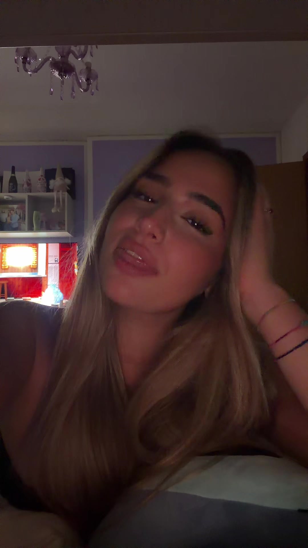 @J4D€
