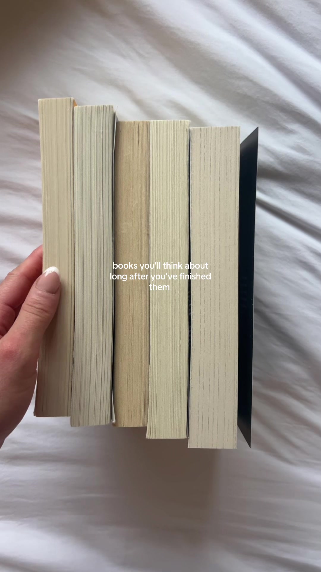 @amélie | booktok ♡