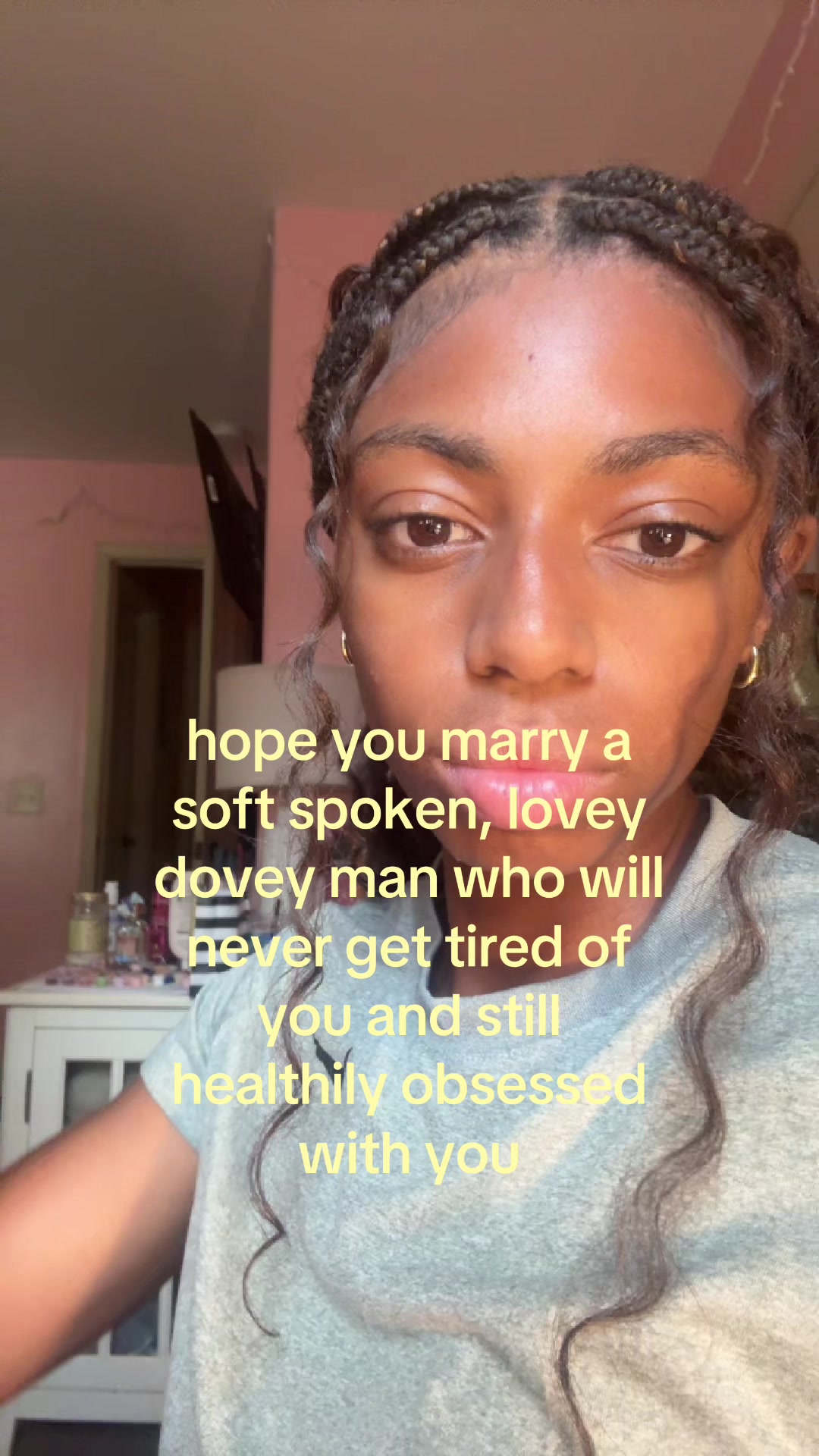 @shaniya ᥫ᭡.