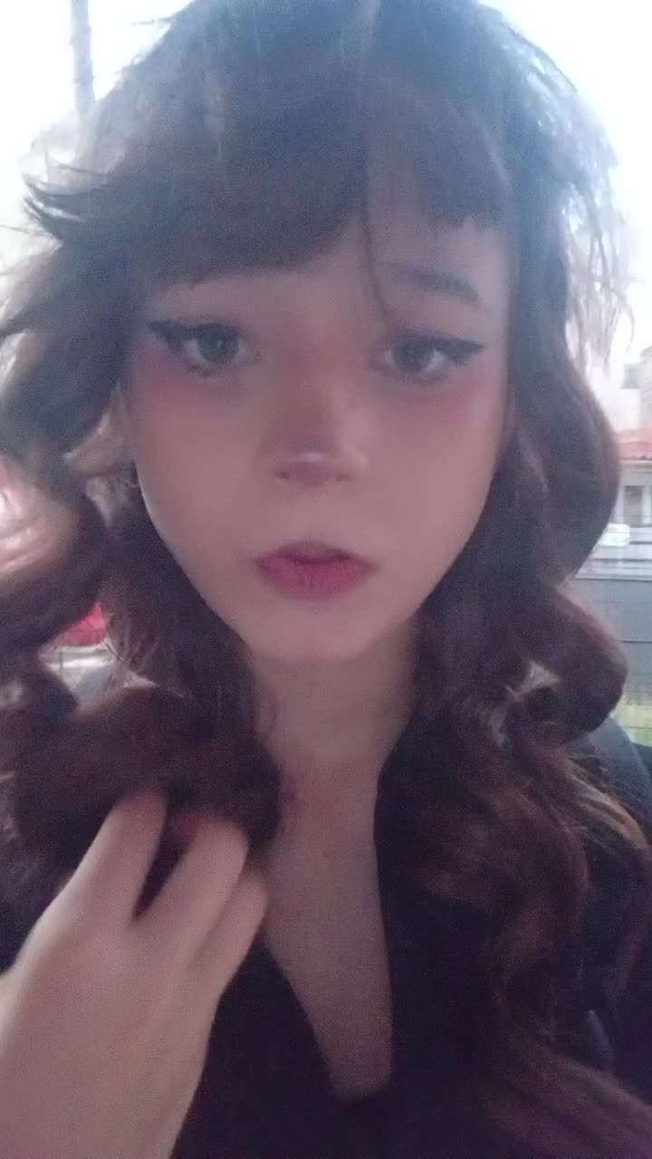 @Emiii