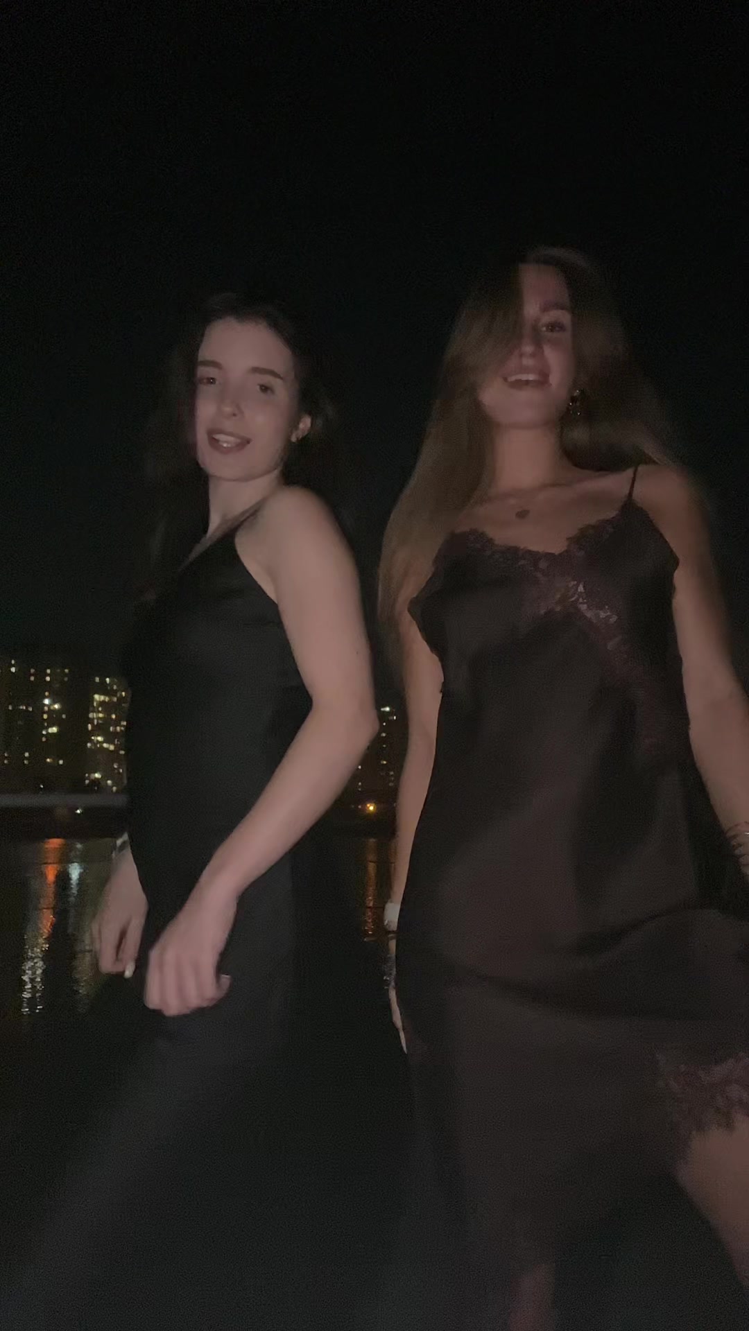 @itsgrom