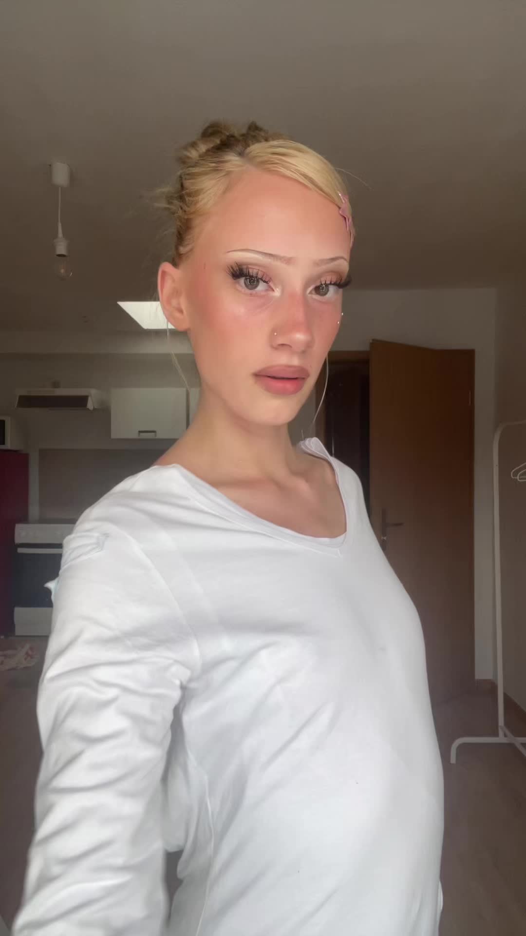 @👸🏼
