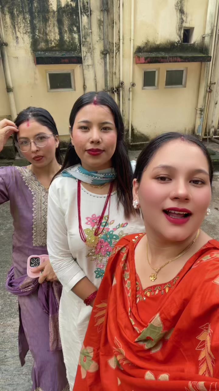@Anju🦋