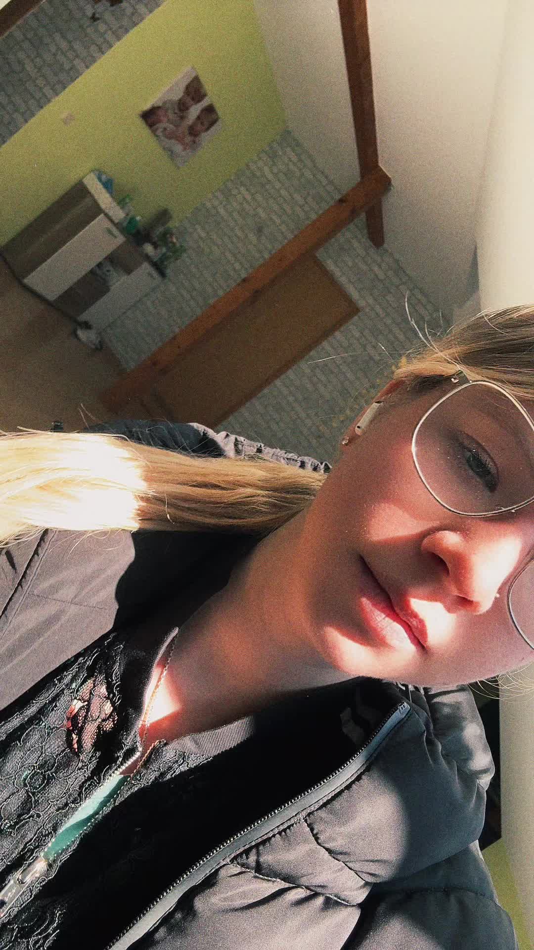 @Laura 🖤 🧸