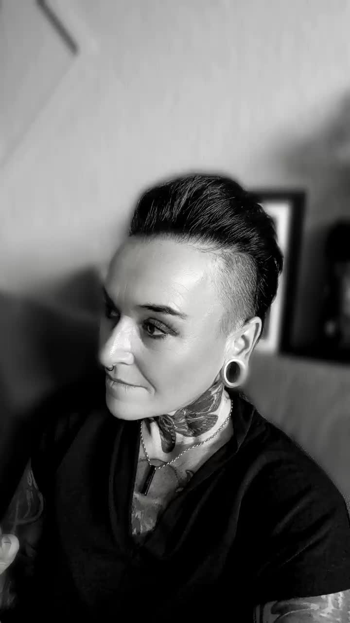 @Nicole❤️Schr&ouml;der🖤Kowalski ❤️