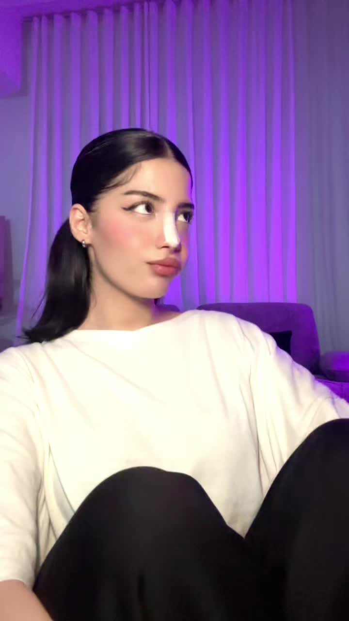@2ys
