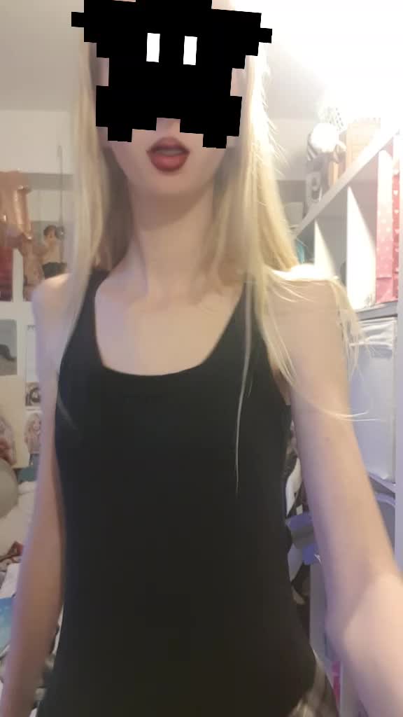 @Leonie