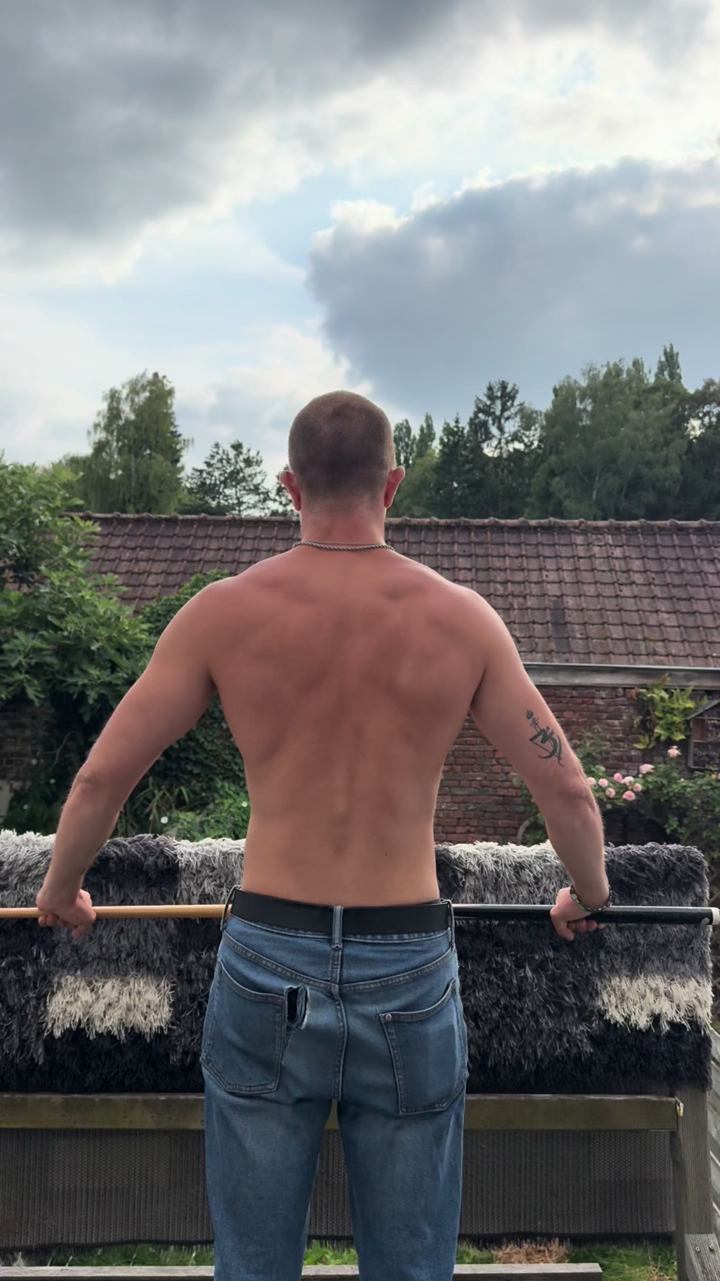 @Ash_witheking