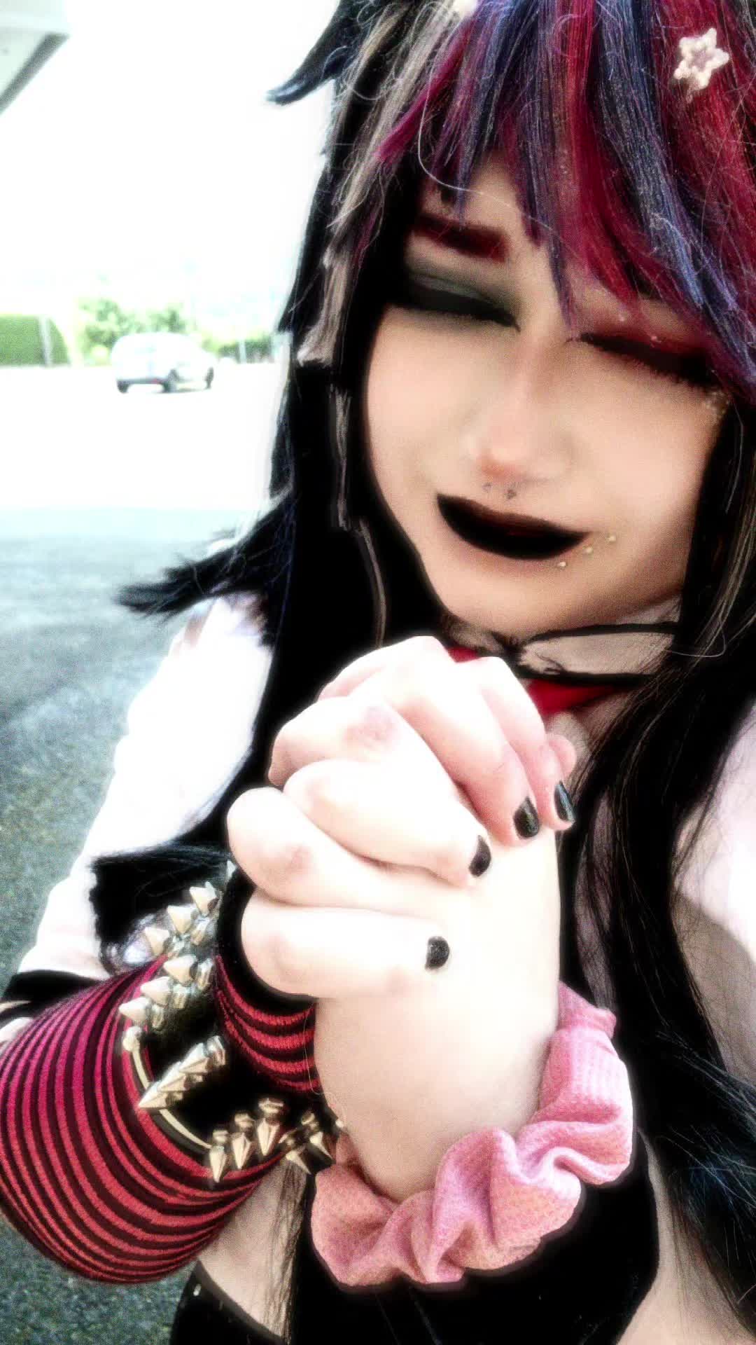 @Eva🦇🎸