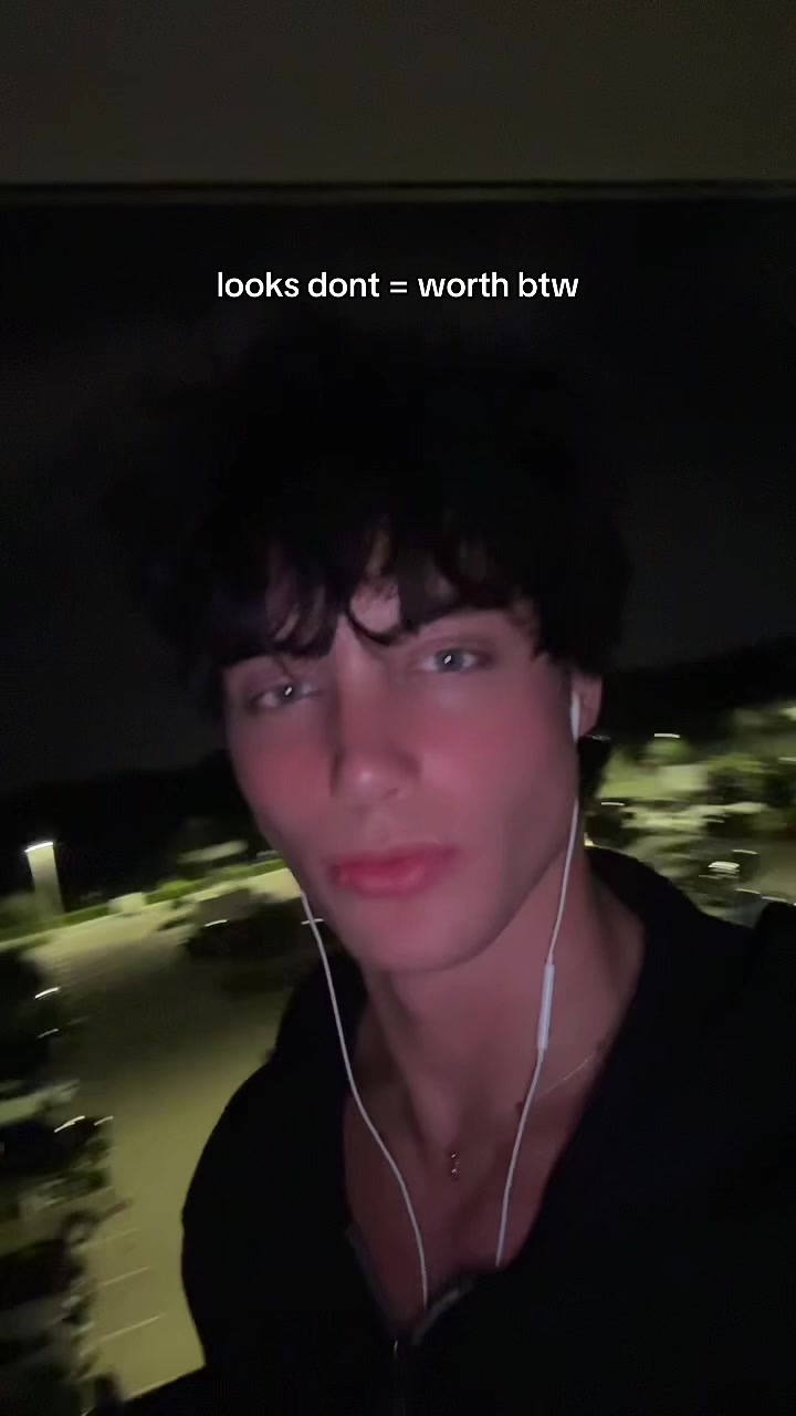 @hullo