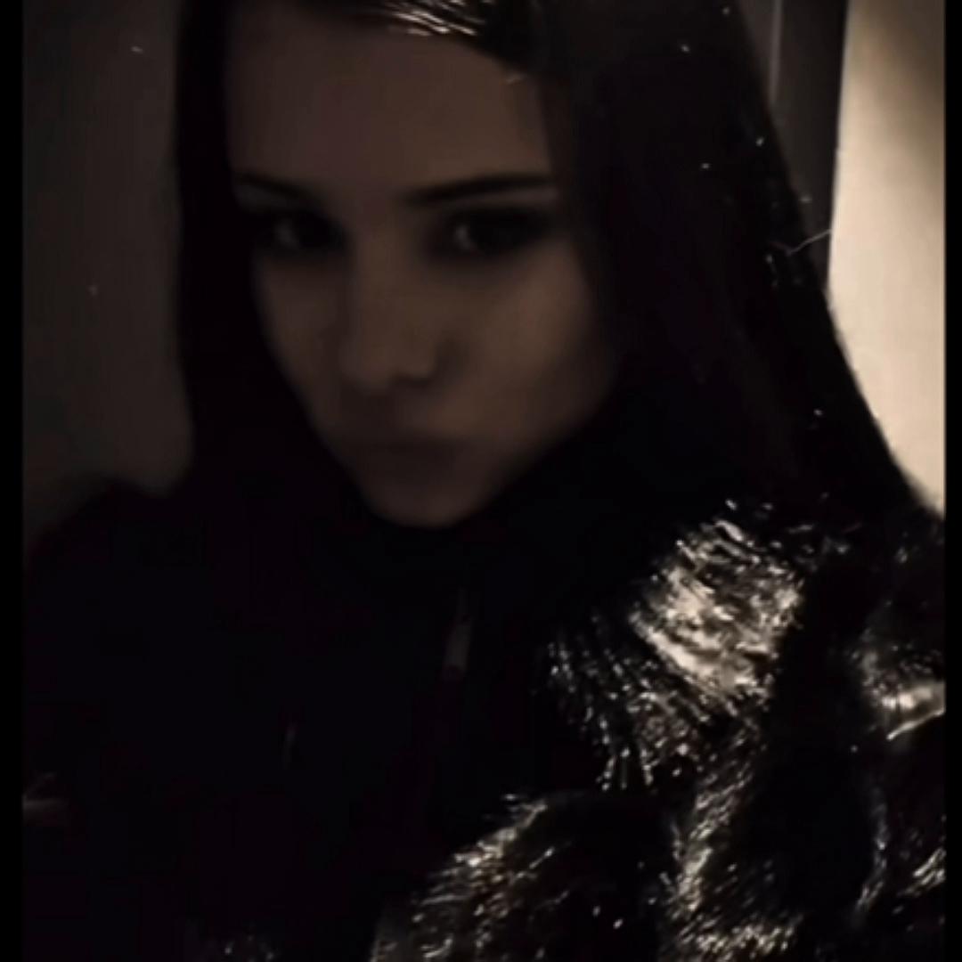 @𝓔𝔀𝓪🪽 (🇵🇱𝕸𝕸𝖊𝖗)