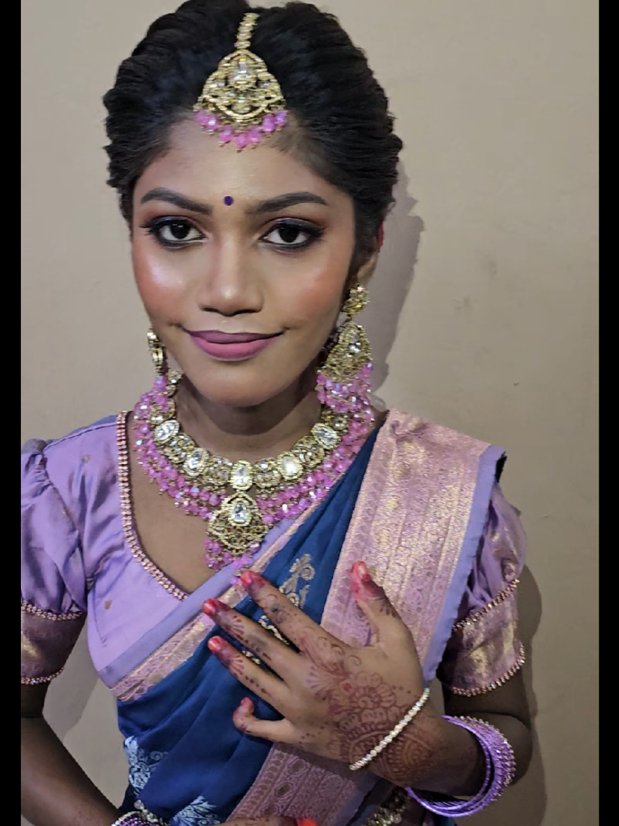 @YANIISHAA FASHION AND BEAUTY