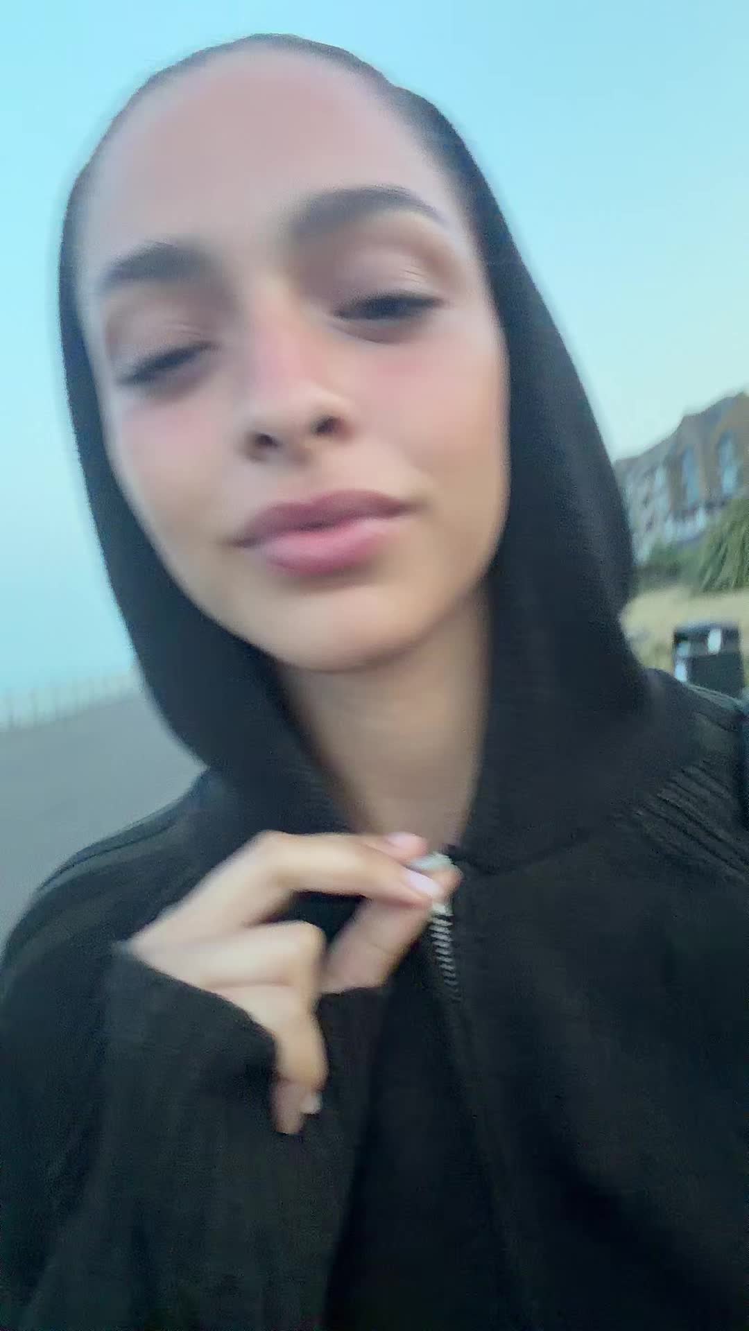 @Aya