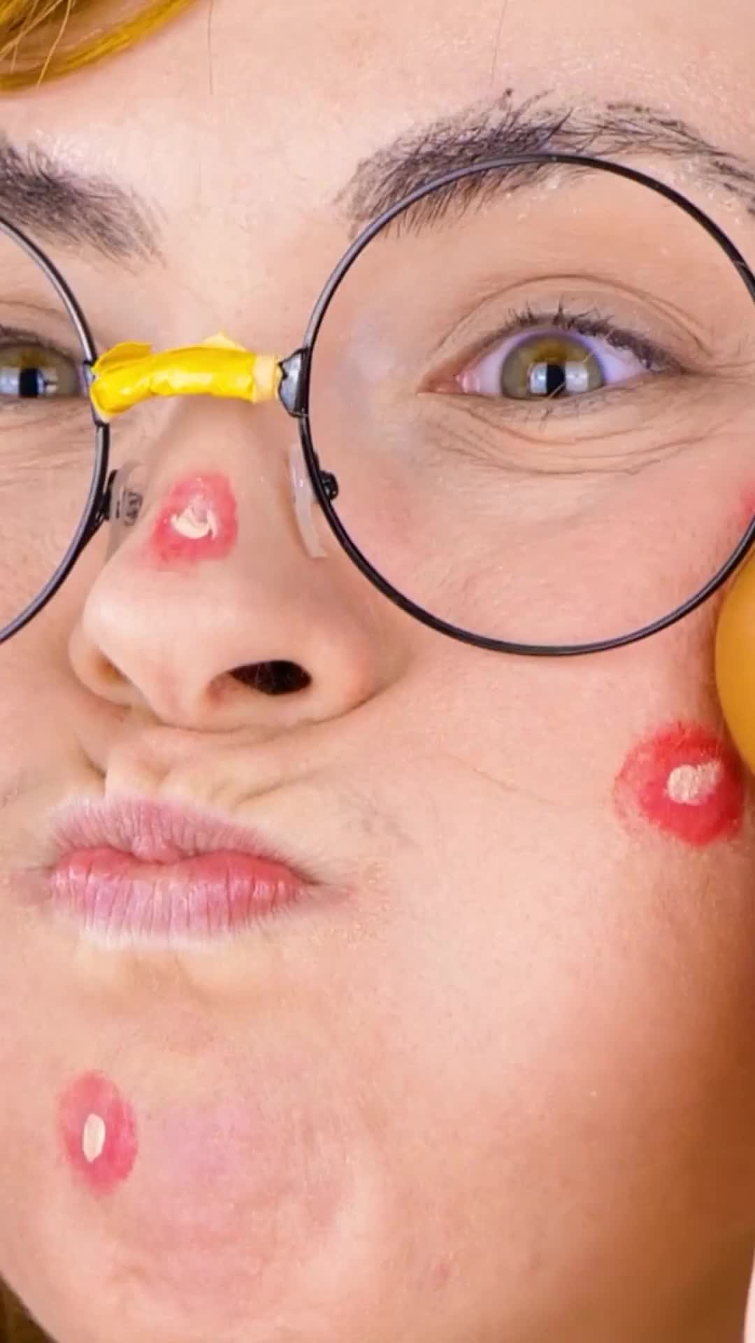 @La La Life Emoji