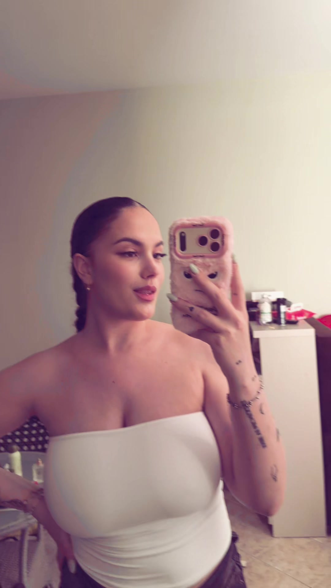 @𝒩𝒶𝓏𝑒𝓂𝒶𝒹𝒽𝒿𝒶 🎀