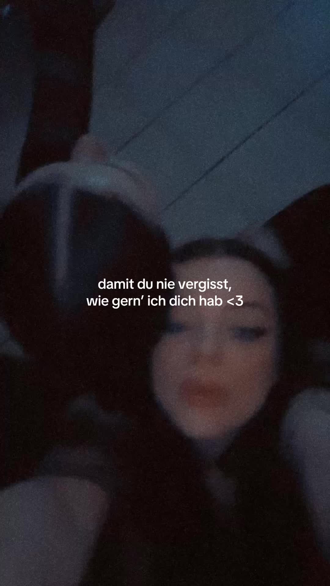 @mylène 🖤/•᷅•᷄\੭