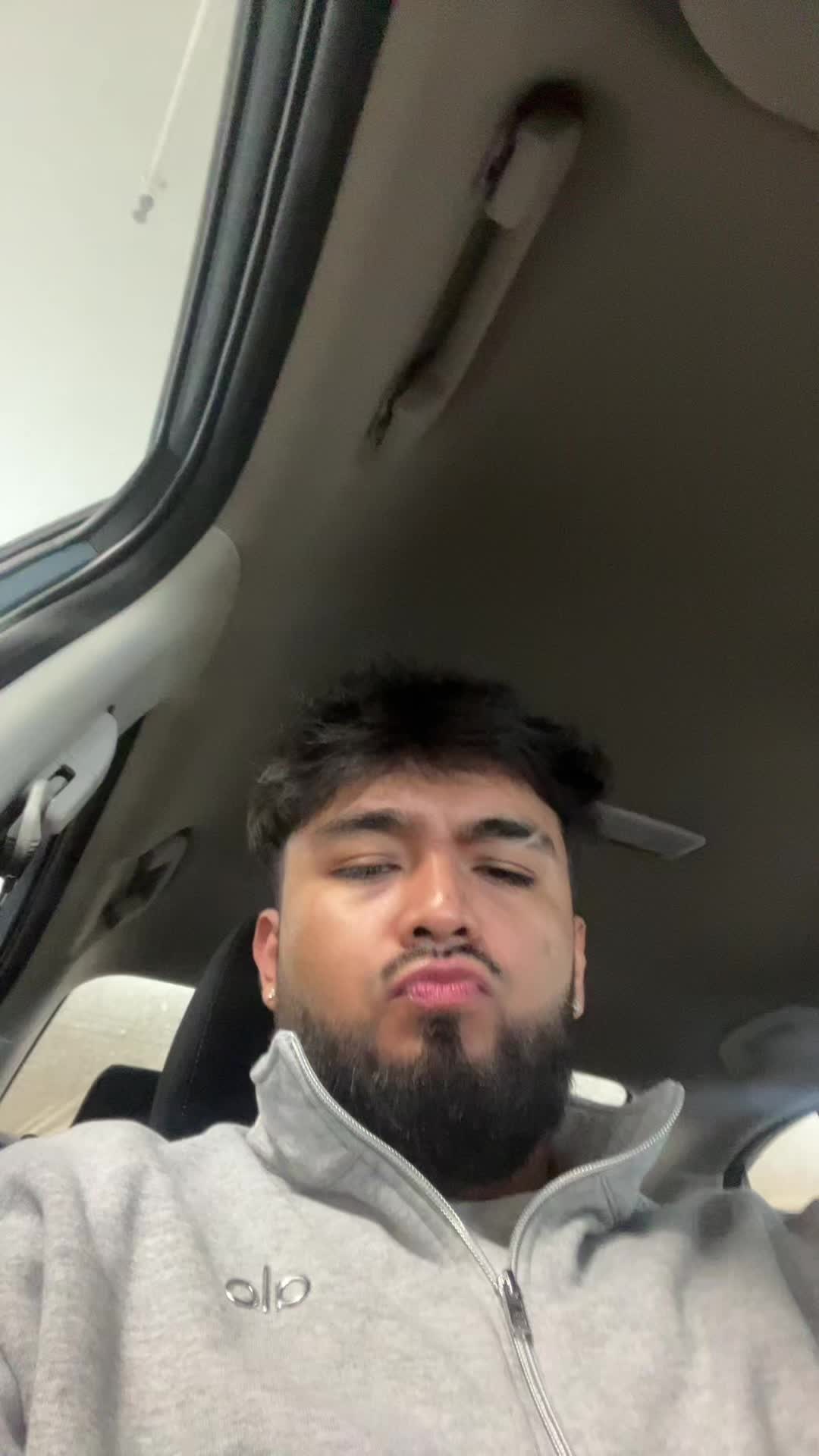 @yelgil