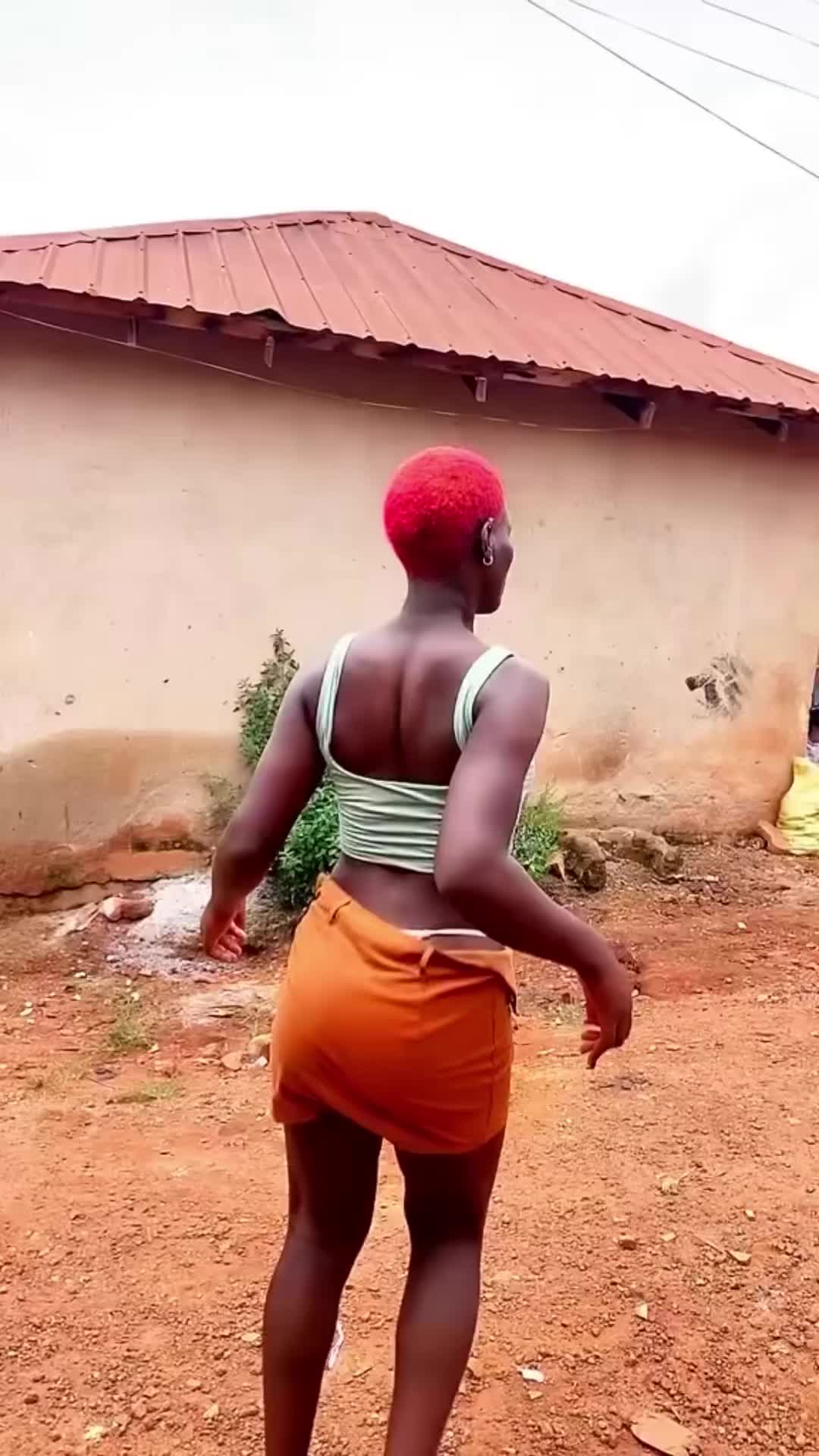@Sharifahbooty 🇺🇬