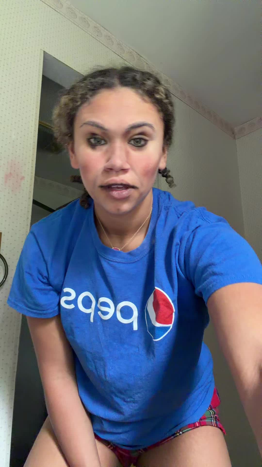 @Hi