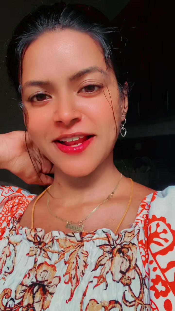 @_janani_