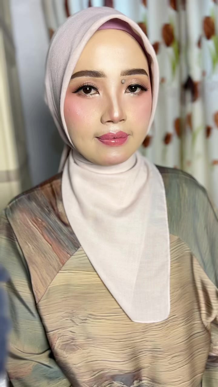 @nazma makeup