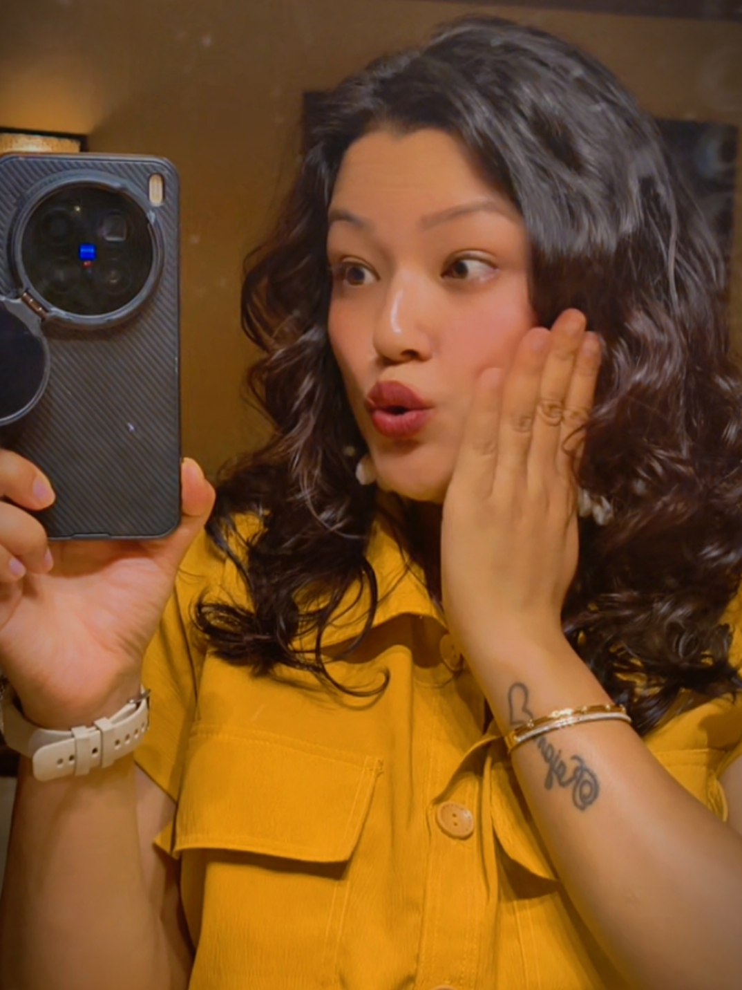 @Nikki shrestha 🌻