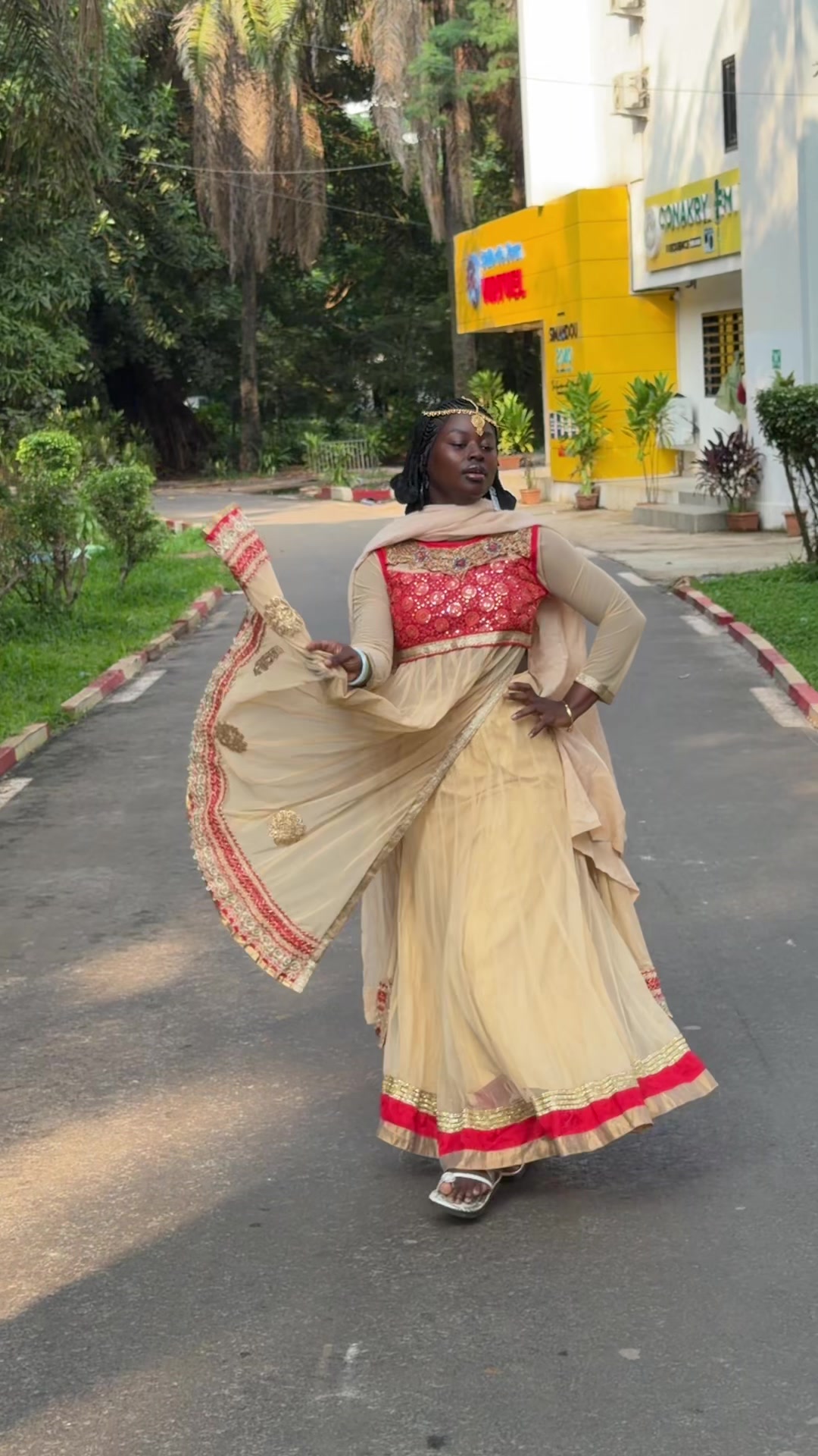 @Sona❤️Saloni🇬🇳