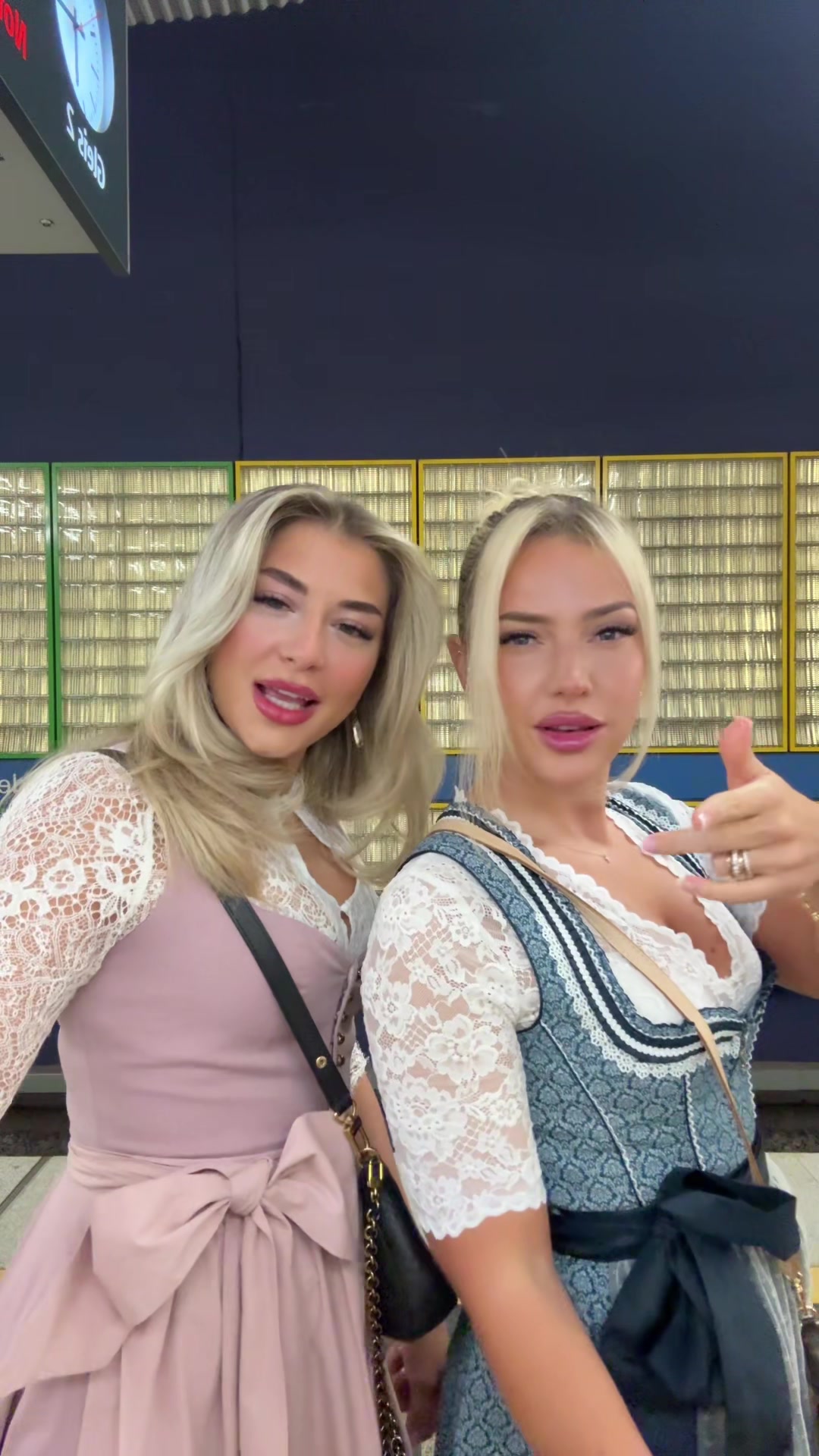 @Caro & Lori
