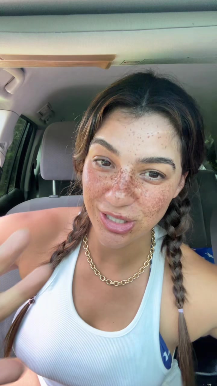 @Itzclara