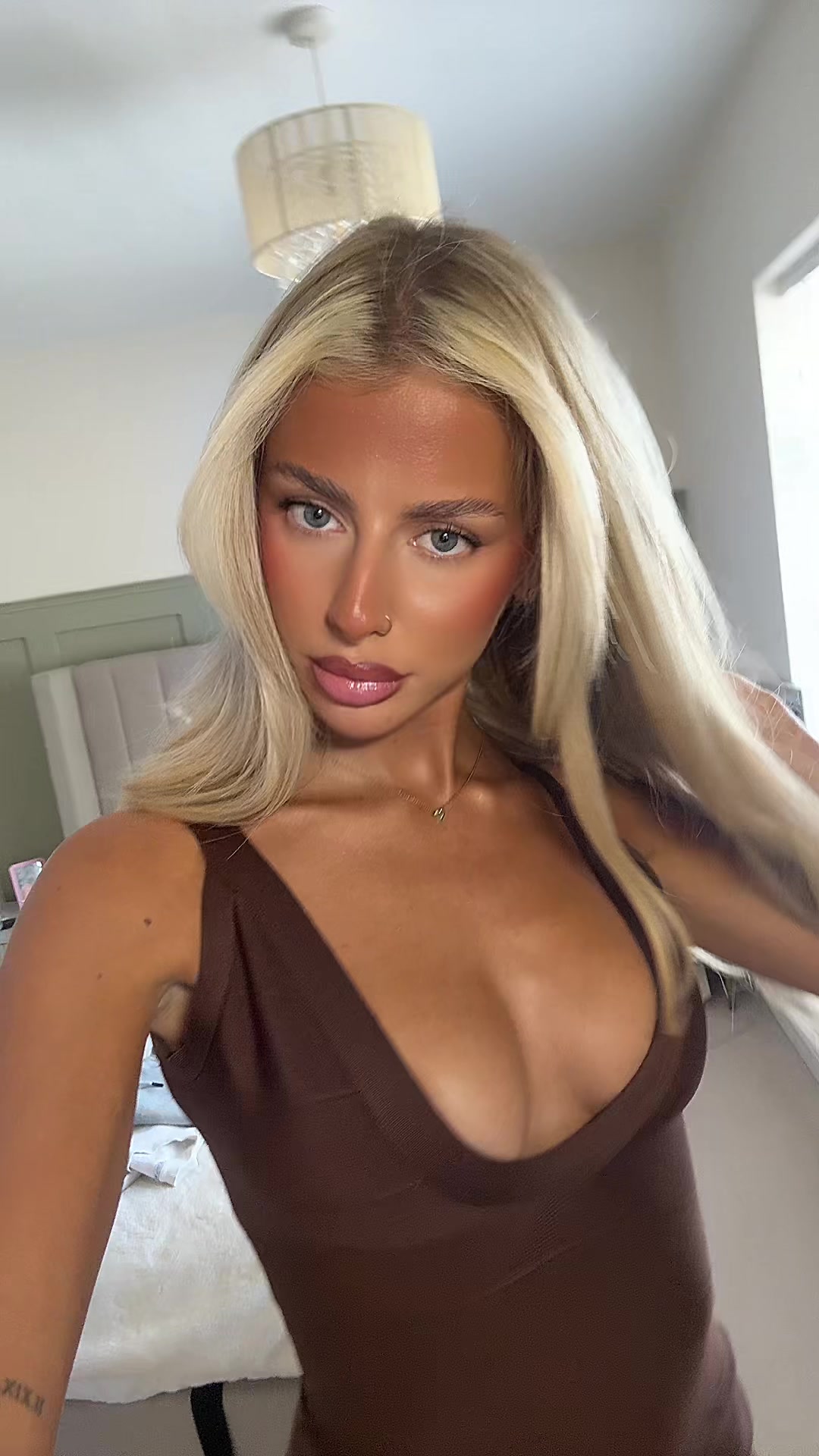 @miakirbz