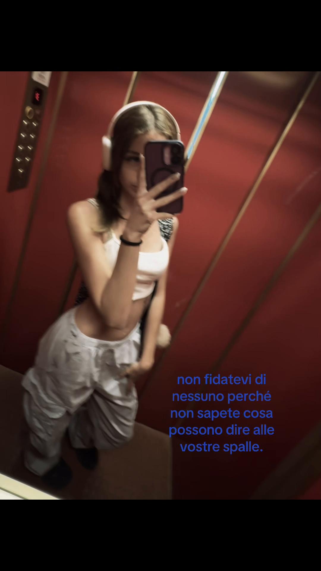 @🪽𝓚𝓻𝓲𝓼 🪽