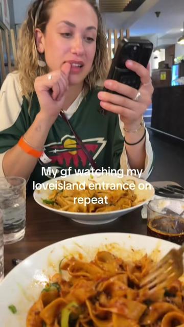 @KYRA